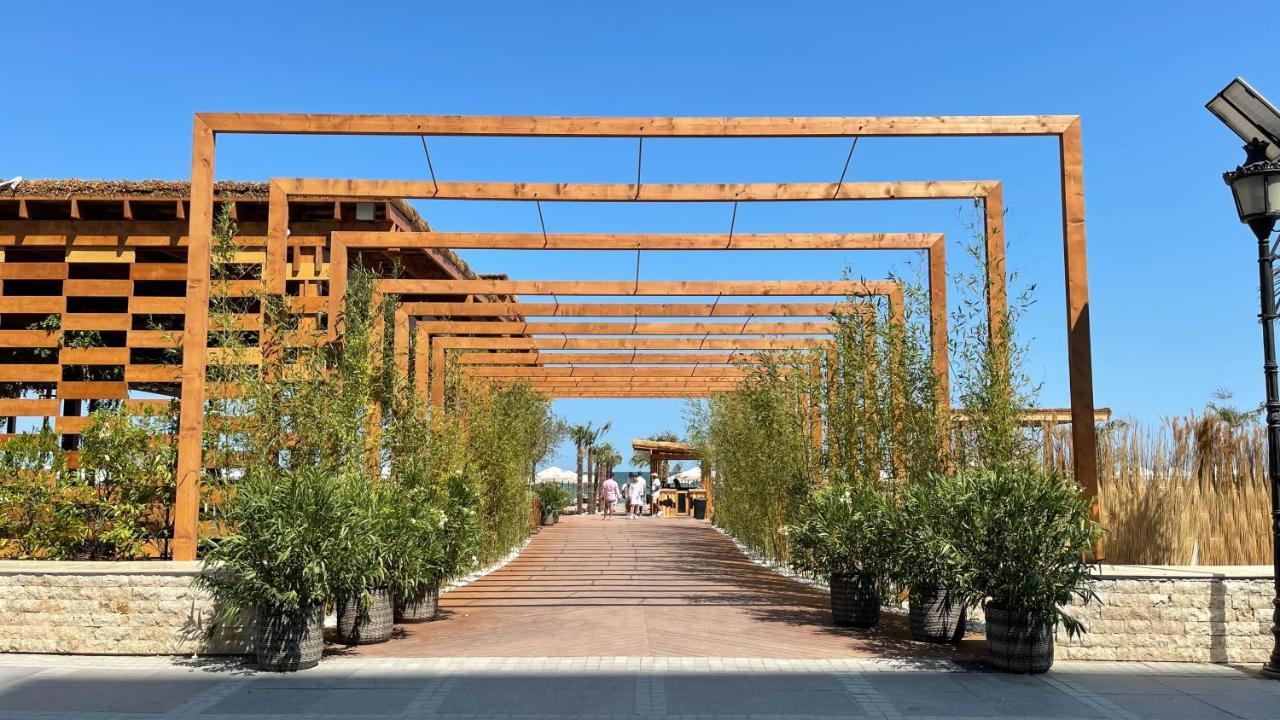Seaview Deluxe Double Studio - Beachfront Resort Năvodari 외부 사진